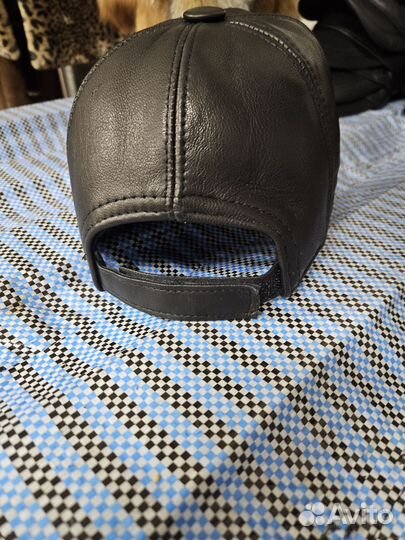 Мужская кожаная кепка