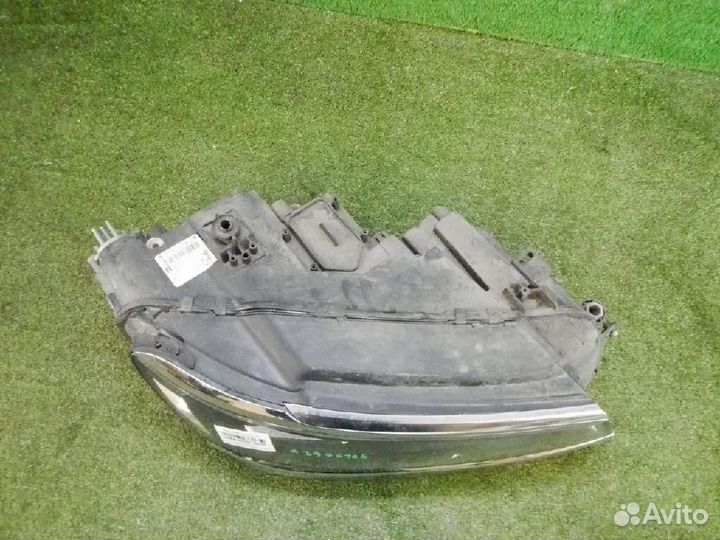 Фара правая Volkswagen Tiguan