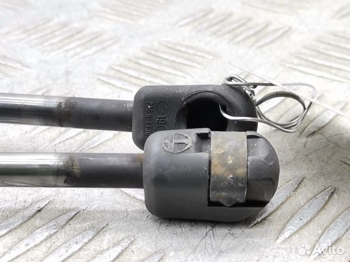 Амортизатор крышки багажника для Skoda Octavia 1U