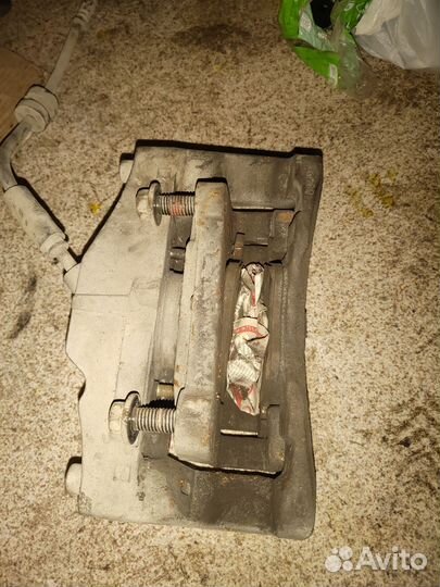 Полный комплект тормозных суппортов volvo xc90