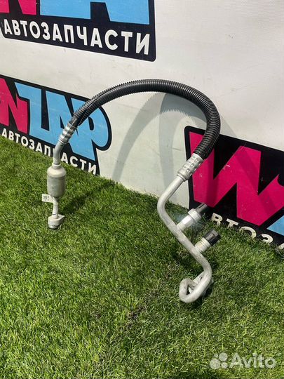 Трубка кондиционера Ford Mustang 6 S550 рест. 2021