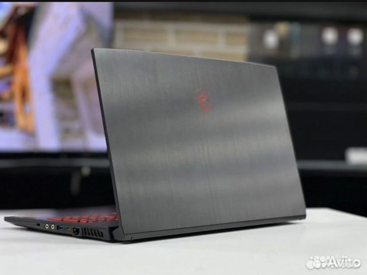 Игровой MSI 17.3