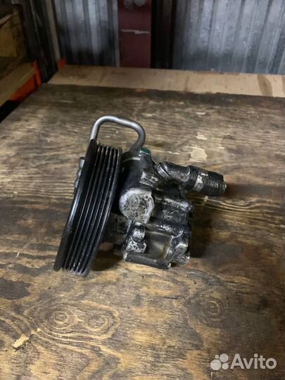 Насос гидроусилителя гур Пежо 407 Ситроен C5