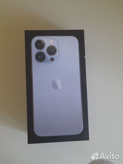 Коробка от iPhone 13 pro