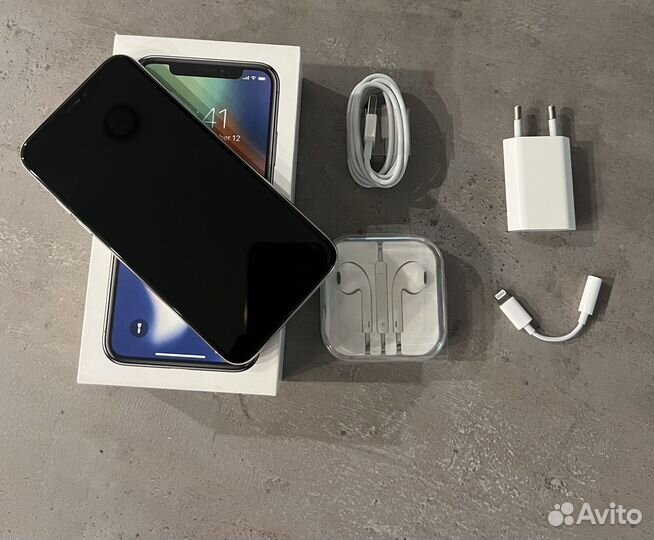 Телефон iPhone X 256 гб в идеале