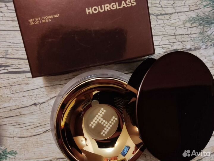 Hourglass пудра