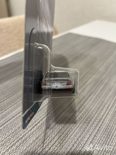 Hot wheels premium mercedes-benz 500e