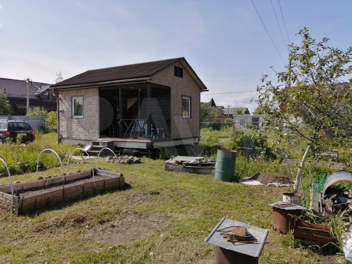 Дом 30 м² на участке 7 сот.