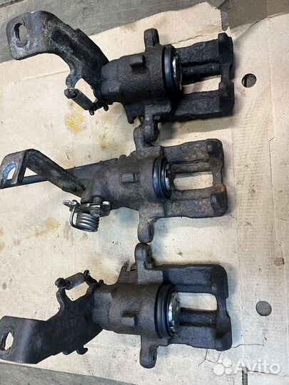 Суппорта задние тормозные nissan almera n16