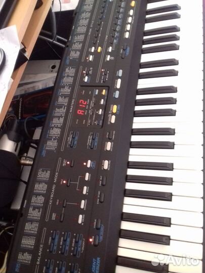 Синтезатор Roland e-66