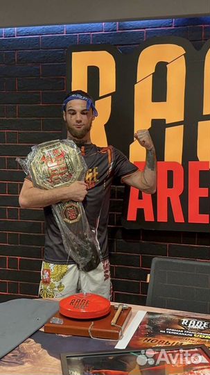 Тренер по кикбоксингу