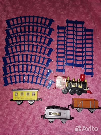 Железная дорога, пазлы, микроскоп, настольные игры