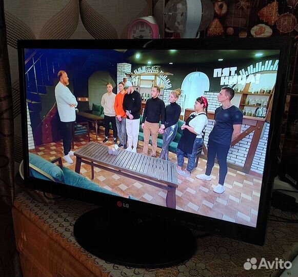 Телевизор LG 22 дюйма