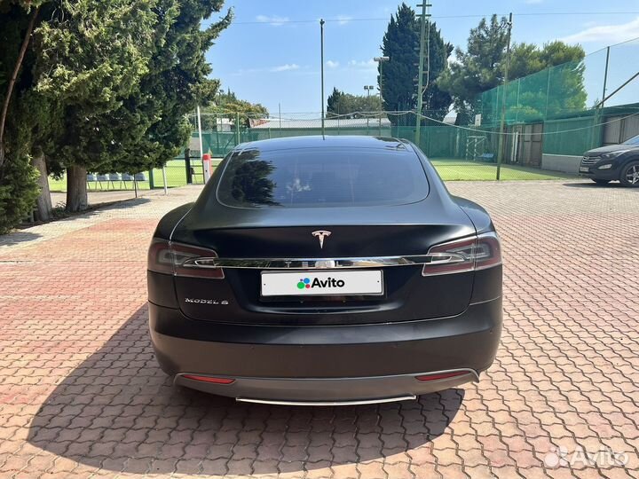 Tesla Model S AT, 2015, 68 000 км