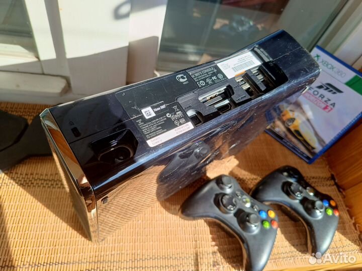 Xbox 360s + куча игр