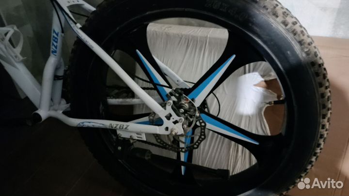 Горный велосипед фэтбайк