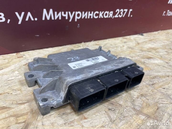 Блок управления двигателем Renault Logan
