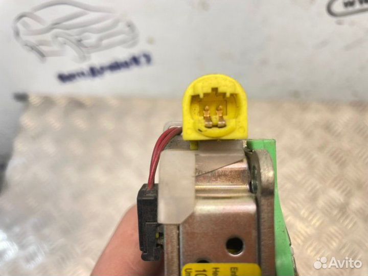 Пиропатрон ремня безопасности передний Toyota