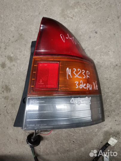 Фонарь задний правый Mazda 323 F
