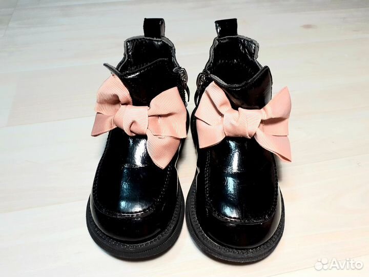 Ботинки демисезонные для девочки 23