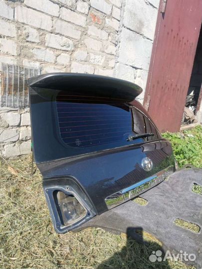 Крышка багажника Тойота лк200