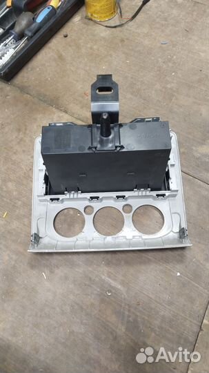 Рамка магнитолы Ford Focus 2 2005-2010