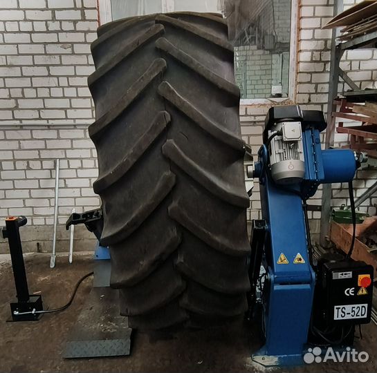 TS-52D Грузовой шиномонтажный станок 14-42”