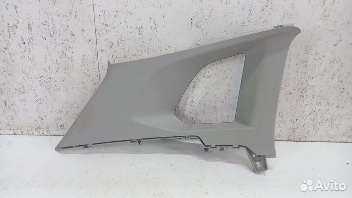 Обшивка задней левой стойки Volkswagen Tiguan 2