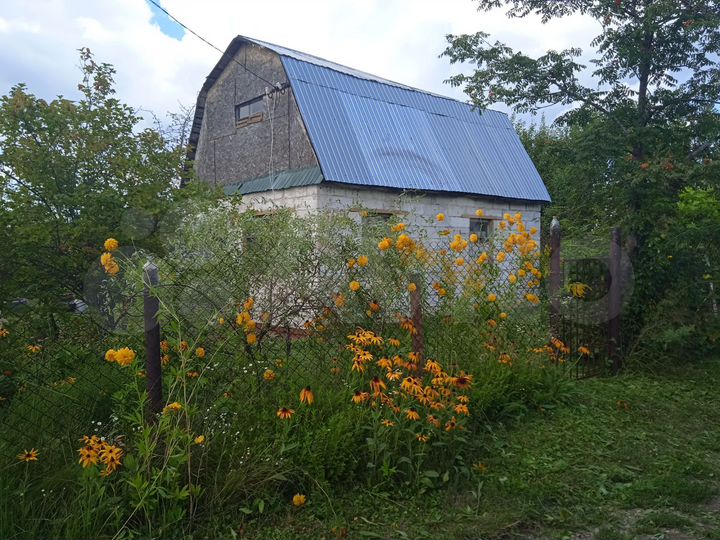 Дача 22,4 м² на участке 8 сот.