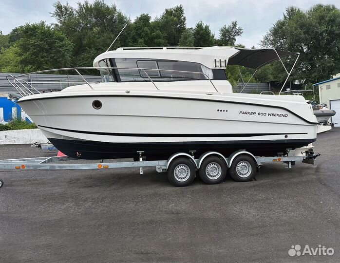 Parker 800 Weekend с мотором Suzuki DF250TX