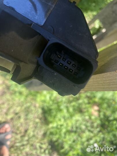 Замок передний правый chevrolet cruze