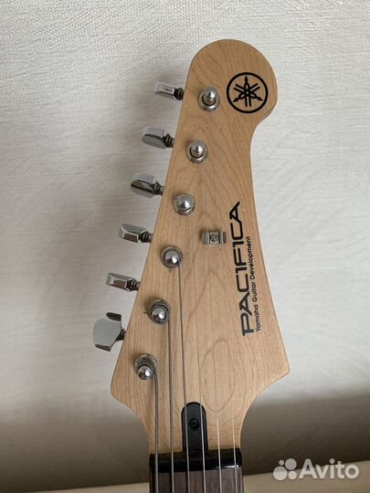 Электро гитара Yamaha Pacifica 012 White