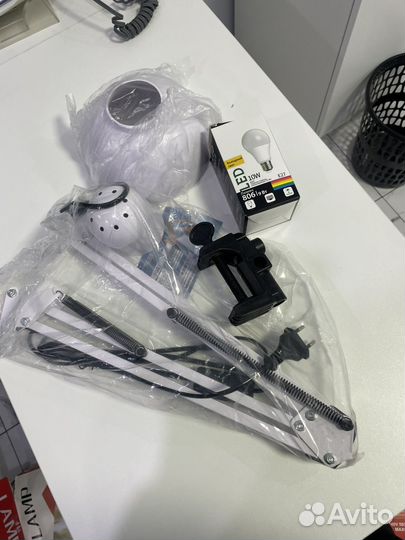 Лампа настольная