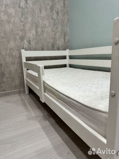 Детская кровать с матрасом 160х80