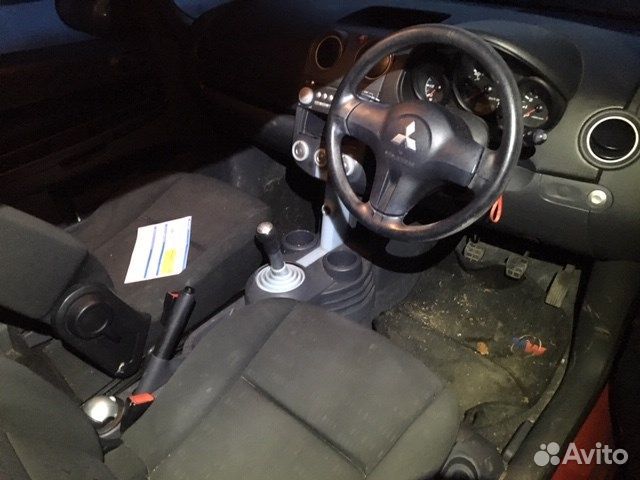 Разбор на запчасти Mitsubishi Colt