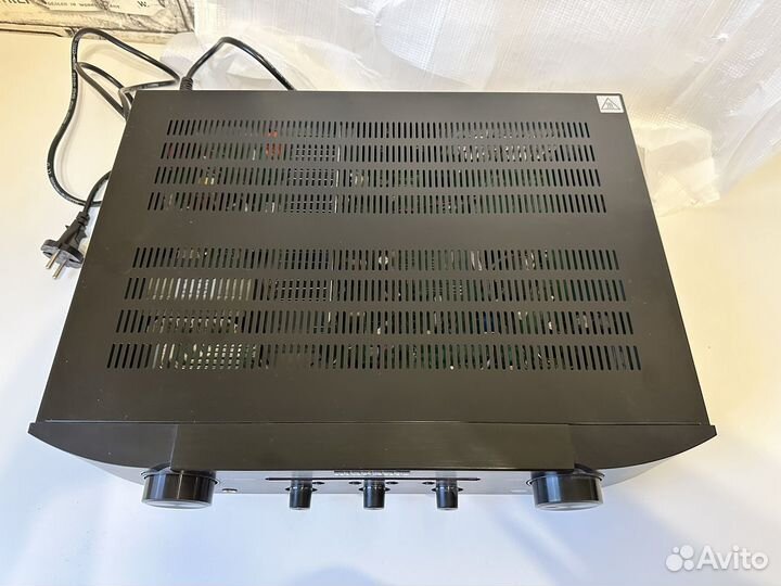 Интегральный стереоусилитель Marantz PM5005 Black