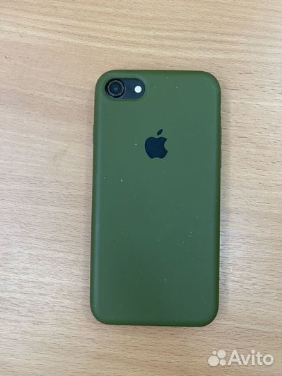 Телефон iPhone 7