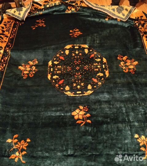 Ковер шелковый