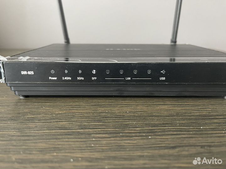 Роутер d link DIR 825