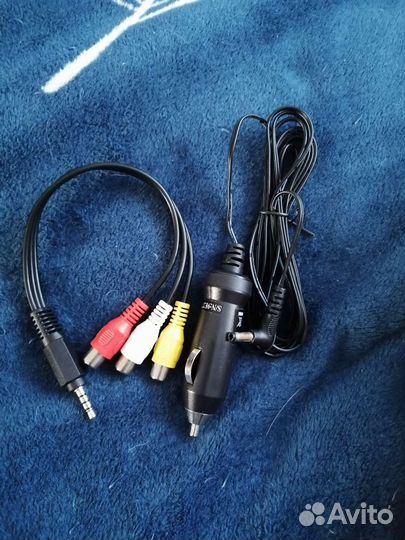 Портативный видеопроигрыватель Philips PET748/58