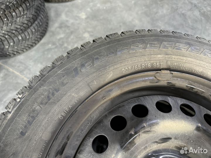 Зимние колеса 205/65 R16