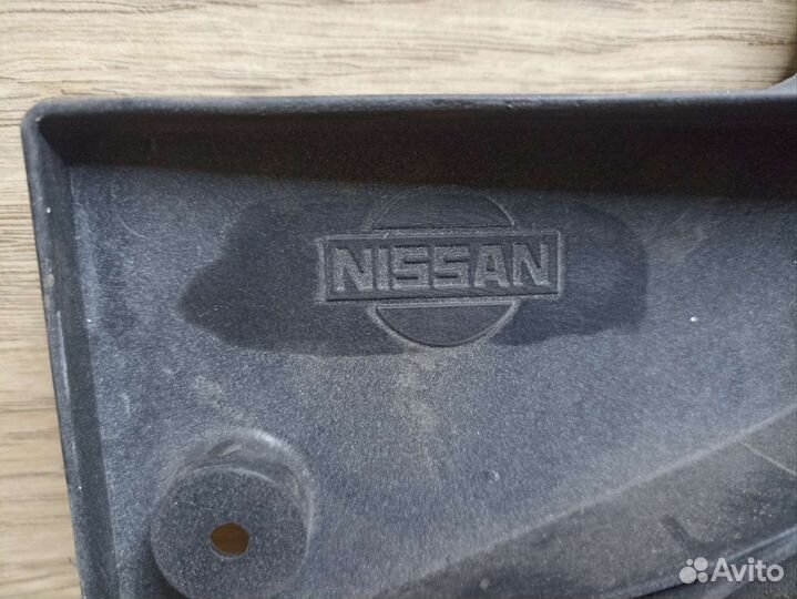 Вентилятор радиатора Nissan Almera Tino 2000-2006