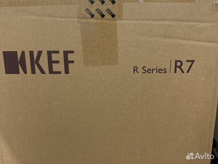 Напольная акустика KEF R7 Gloss Black