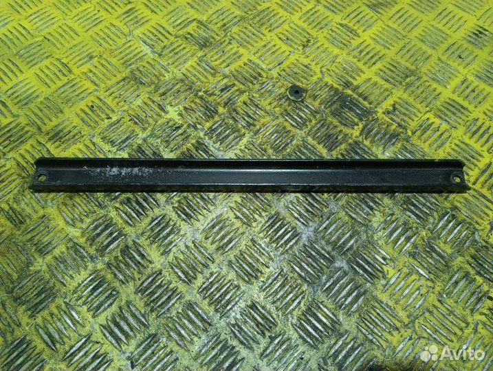 Крепежная шина Man Tgl