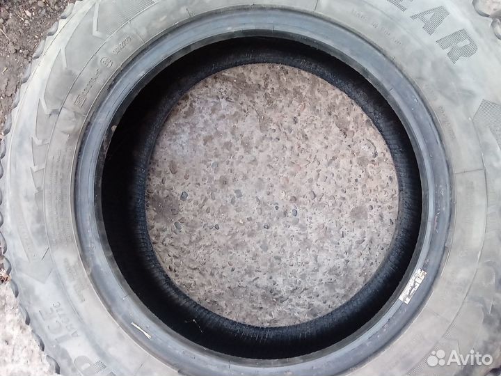 Goodyear Ultragrip Ice Arctic 18.4/70 R14