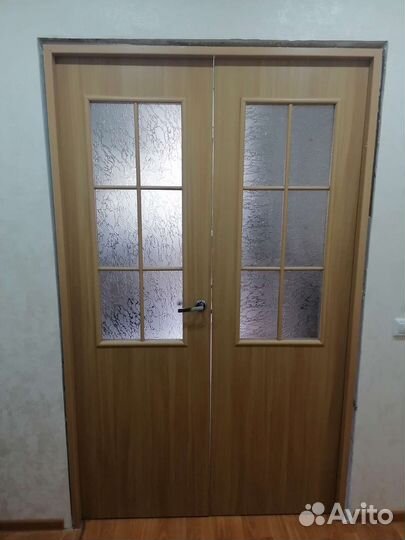 Двери межкомнатные с коробкой бу 600 4шт