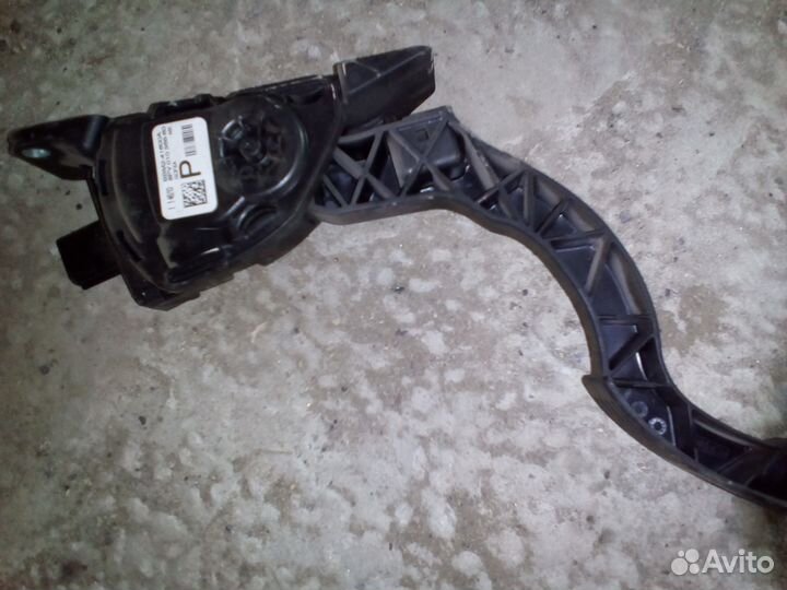 Педаль газа Мазда 3 BL