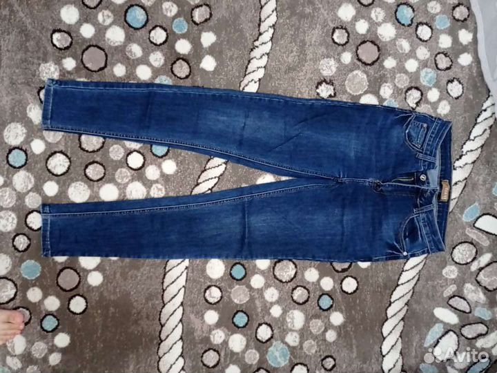 Джинсы женские