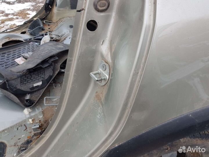 Крыло заднее левое Renault Sandero Stepway 2