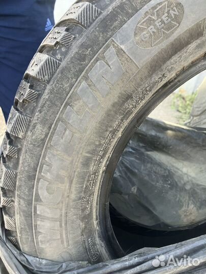 Michelin X-Ice North 3 215/65 R16 102